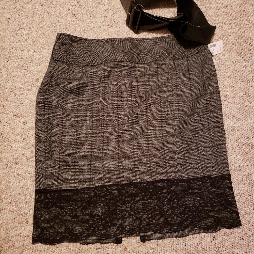 Nwt mauricies plaid skirt